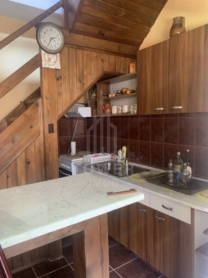 Casă în centrul Cisnădioarei cu 243mp de locuit și teren de 936mp - imagine 14