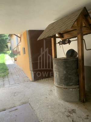 Casă în centrul Cisnădioarei cu 243mp de locuit și teren de 936mp - imagine 20