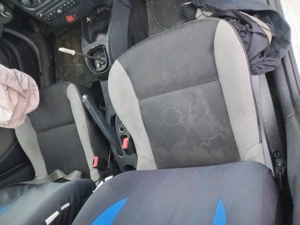 Dezmembrez renault clio din 2012 1.5 ,euro5 motorul funcționează  - imagine 4