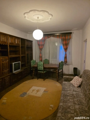 Vând apartament spatios zonă centrală 