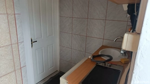 inchiriez camera cu baie - imagine 3 inchiriez camera cu baie - imagine 3