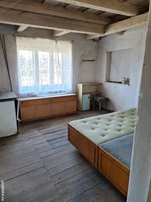 Casa tip colnă din cărămidă in localitatea Cuvin  - imagine 6