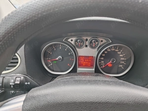 Ford Focus 1.6 benzina - imagine 5