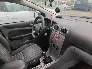 Ford Focus 1.6 benzina - imagine 9