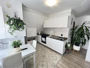 Apartament cu 3 camere pe strada Semaforului din Sibiu - imagine 2