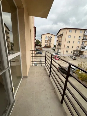 Apartament cu 3 camere, cartier Yriss Valea Lupului - imagine 12