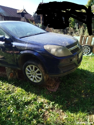 dezmembrez Opel astra H 2005