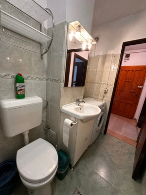 Inchiriez garsoniera in bloc de apartamente dispo imediat - imagine 6