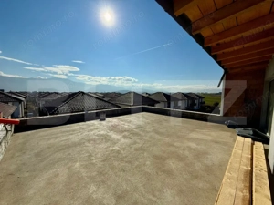 Casa tip duplex de lux P+2, priveliste superba spre munti, 10 camere - Ghimbav - imagine 3