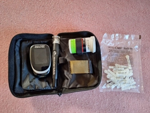 Accu-Chek Performa Nano Germany Glucometru si dispozitiv lantete - imagine 2