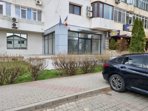 Inchiriez spatiu comercial