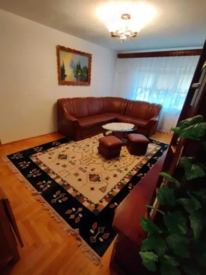 Ofer spre inchiriere apartament cu 3 camere situat in Zona Obcini 