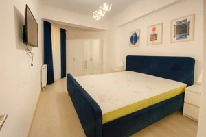 Apartament 3 camere | Solid House Butoaie | Vedere frontală spre lac  - imagine 5