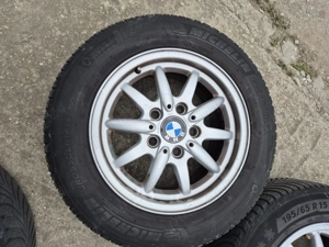 Vând jante bmw seria 3 R15 + cauciucuri Michelin 195/65 R15 M+S iarna 