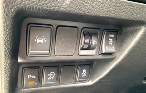 Nissan Qashqai 1.6 DCI ALL-MODE 4x4i N-Connecta - imagine 11