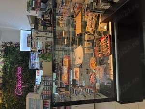 Vitrină cofetărie stare excelenta