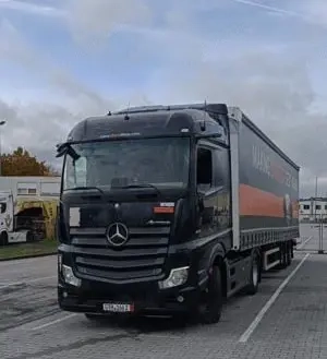 Angajez sofer tir tur-retur - imagine 2 Angajez sofer tir tur-retur - imagine 2