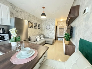 IS ACCEPTAM VOUCHERE ! GLAM Apartments - Apartamente Regim Hotelier - imagine 3