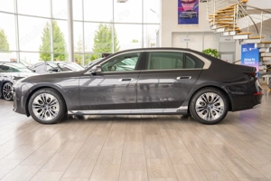 BMW Seria 7 740d xDrive Sportautomatic - imagine 4