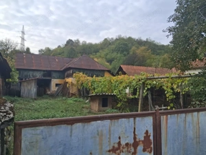 Casă tradițională cu teren generos – Borosteni, Peștișani, jud. Gorj - imagine 3