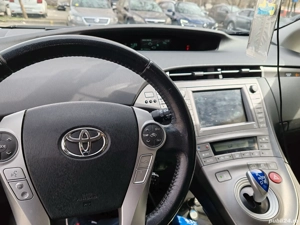 Toyota Prius Hybrid Plug In  - imagine 3