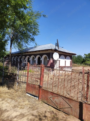 Casa de vânzare la tara