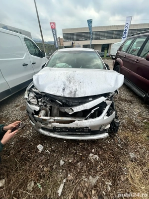 Toyota Corolla 2011 Facelift pentru dezmembrat - imagine 5