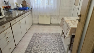 Vand apartament 3 camere decomandat in Deva, zona Enescu, parter inalt, hol central, mobilat - imagine 11