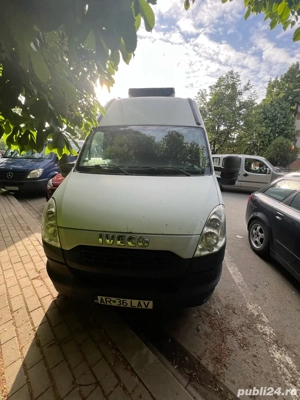 Masina este echipata cu frig  - imagine 2