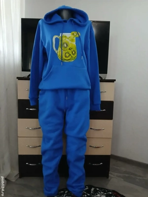 Vând trening de damă vatuit L