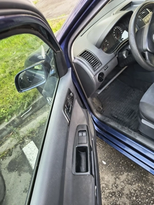 Vând Volkswagen Polo 1.2 benzina 5 usi - imagine 9