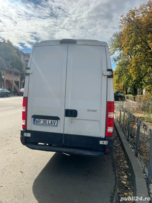 Masina este echipata cu frig  - imagine 6