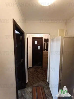 Apartament cochet cu 2 camere, etaj 2 10 situat la 5 minute de mers pe jos de statia de METROU Raul  - imagine 5