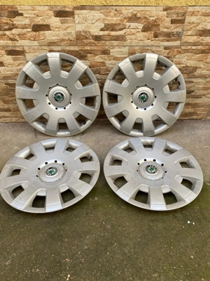 Capace originale Skoda pe 16
