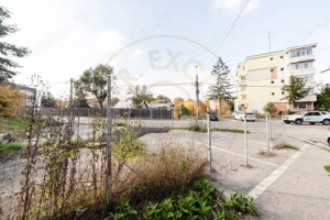 Teren stradal pe colț - Ideal afacere - front stradal mare - imagine 10