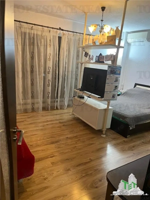 Garsoniera  generoasa de 51mp cu balcon inchis si loc de parcare, zona Prelungirea Ghencea - imagine 3