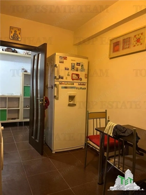 Garsoniera  generoasa de 51mp cu balcon inchis si loc de parcare, zona Prelungirea Ghencea - imagine 5
