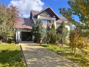 Casă superbă, mobilată complet, independentă energetic – Catamarasti Deal