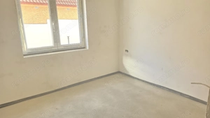 Vand apartament 3 camere decomandat in Deva, zona 22 Decembrie, parter, bloc nou de caramida  - imagine 6