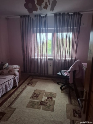 Vand apartament 3camere decomandat Obcini - imagine 4 Vand apartament 3camere decomandat Obcini - imagine 4