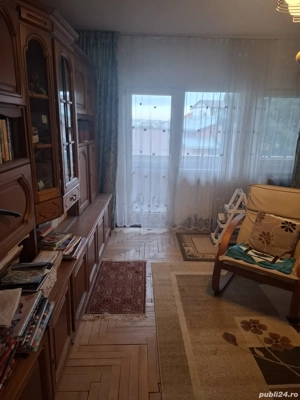 Vand apartament 3camere decomandat Obcini - imagine 2 Vand apartament 3camere decomandat Obcini - imagine 2