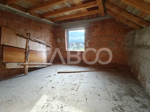 Casa 5 camere 3 bai - pivnita - terasa - 2 porti de acces COMISION 0 - imagine 9