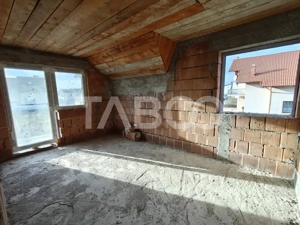 Casa 5 camere 3 bai - pivnita - terasa - 2 porti de acces COMISION 0 - imagine 7