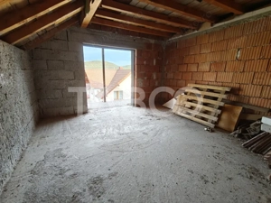 Casa 5 camere 3 bai - pivnita - terasa - 2 porti de acces COMISION 0 - imagine 11