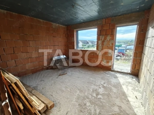 Casa 5 camere 3 bai - pivnita - terasa - 2 porti de acces COMISION 0 - imagine 8