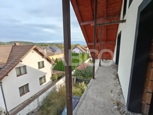 Casa 5 camere 3 bai - pivnita - terasa - 2 porti de acces COMISION 0 - imagine 10