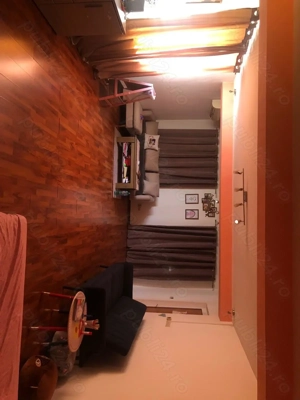 Vând casă P+1 zona centrală