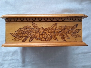 Cutie confectionata din lemn pirogravat - veche - imagine 3