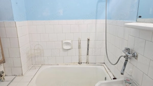 Inchiriez apartament 2 camere Deva, zona Dacia, bloc de 4 etaje, centrala termica, aer conditionat - imagine 4