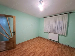 Vând apartament 2 camere etaj 2 în Botoșani zona Școlii nr.8  - imagine 5